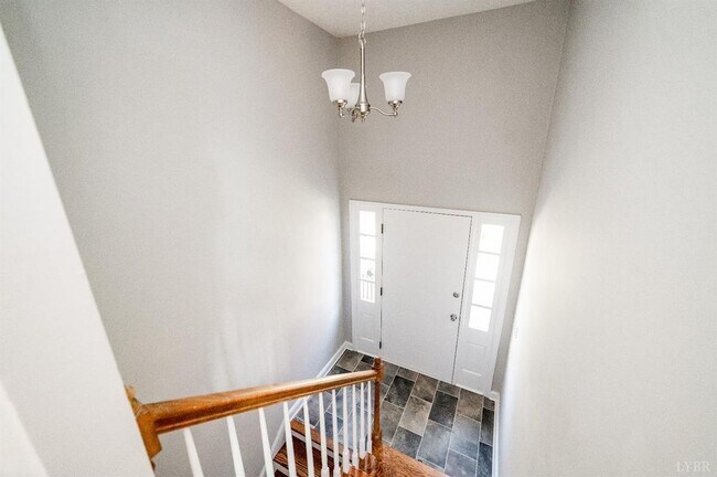 Building Photo - 107 Woodway Dr