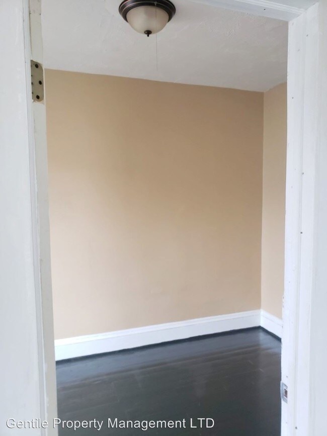 Foto del edificio - 1373 E 52nd St