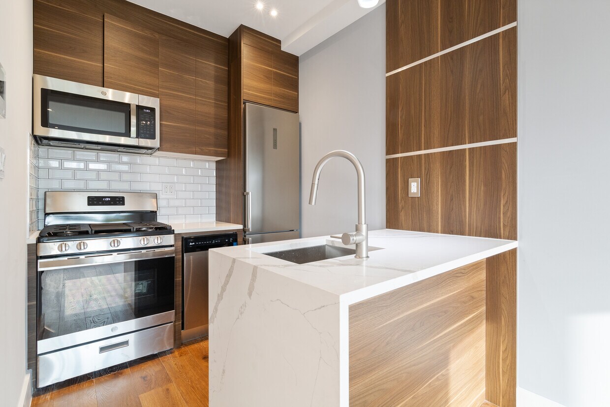 Foto del edificio - 471 Evergreen Ave