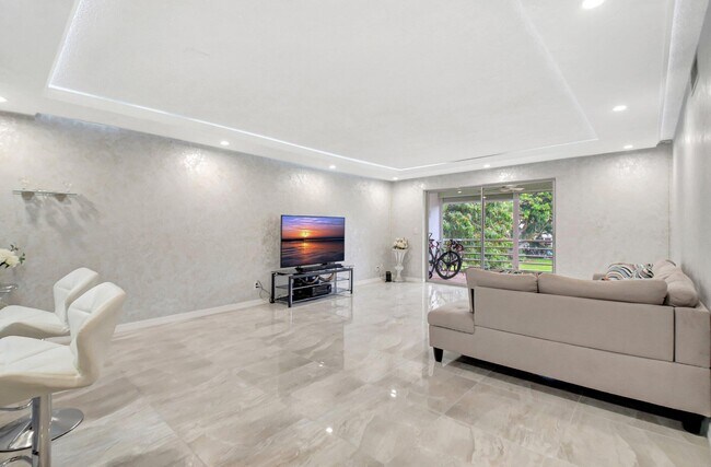 Foto del edificio - 2615 NE 3rd Ct