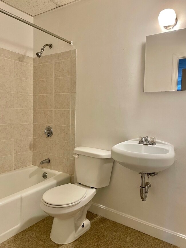 Foto del edificio - 272 Newbury St