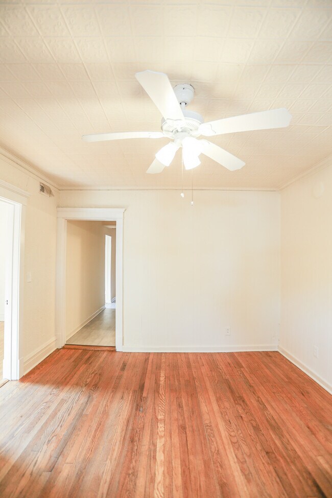 Foto del edificio - 2315 W School St