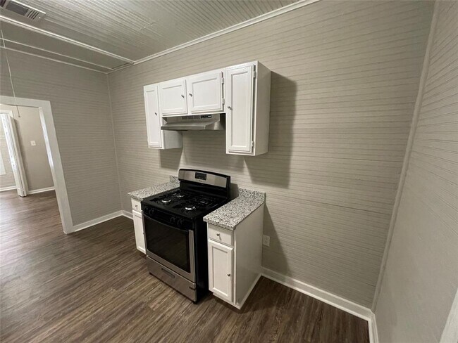 Foto del edificio - 7012 FM 1952