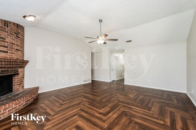 Foto del edificio - 4121 Gentle Springs Dr