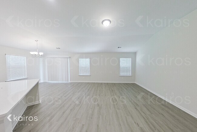 Building Photo - 25 Carrollton Dr.