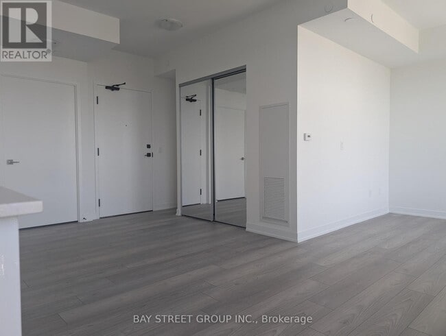 Photo du bâtiment - 474-1474 Caldari Rd