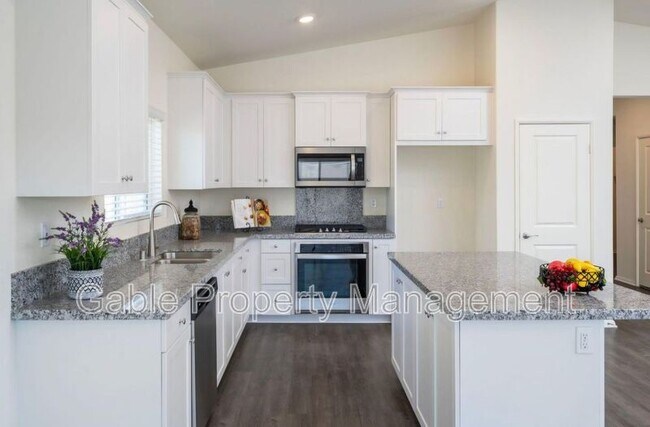 Foto del edificio - 4314 W Ave J 1