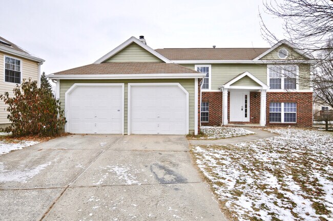 Foto del edificio - 8033 Cardinal Cove W