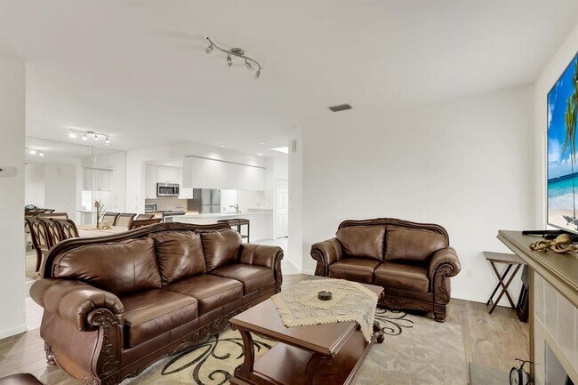 Foto del edificio - 7334 Pine Creek Way