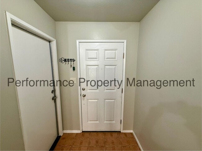 Foto del edificio - Charming 3 Bed/2 Bath Home in McFarland w/...