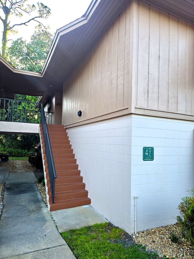 Building Photo - 160 Live Oak Woods Ct