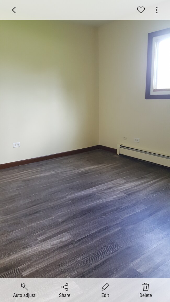 Foto del edificio - 2790 E State St