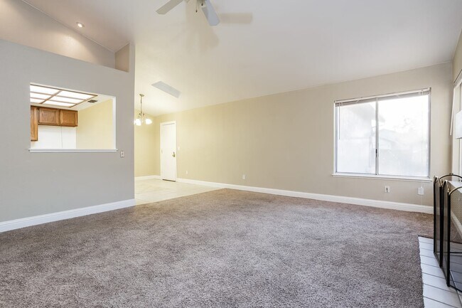 Foto del edificio - 7714 Harvest Woods Dr