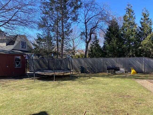 Foto del edificio - 18 Pine St