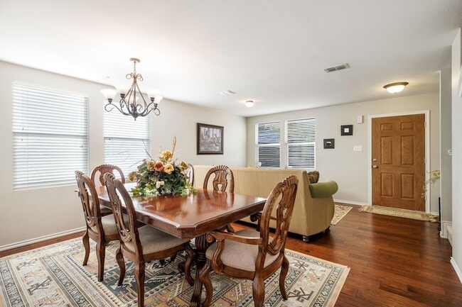 Building Photo - 9601 Euclid Dr