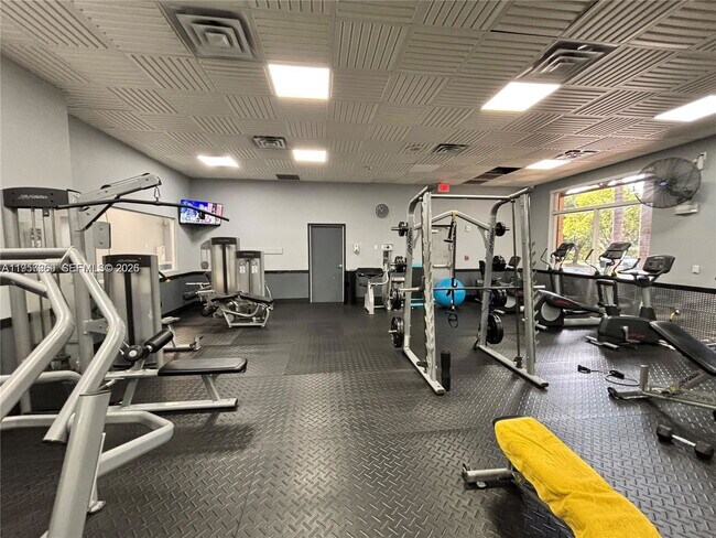 Foto del edificio - 14300 NW 16th St