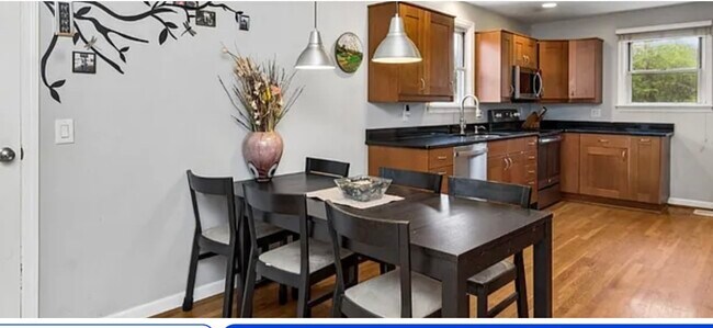 Foto del edificio - 7734 Forest Rd