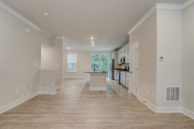 Building Photo - 4221 La Plata Ave