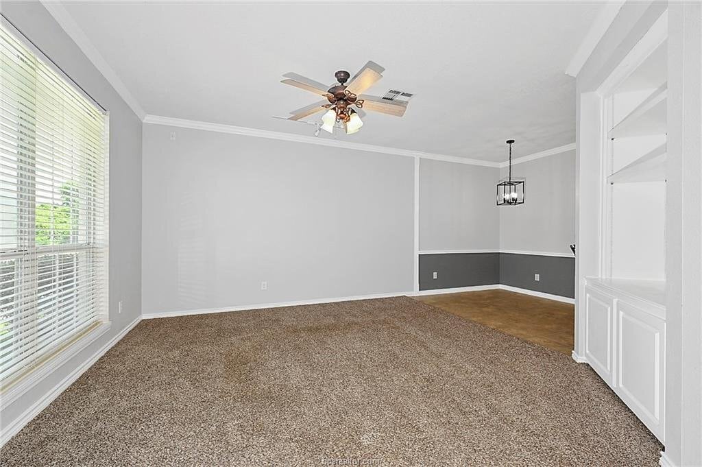 Photo - 206 Fraternity Row (College Station, TX)