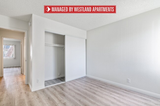 Foto del edificio - 630 E Esther St