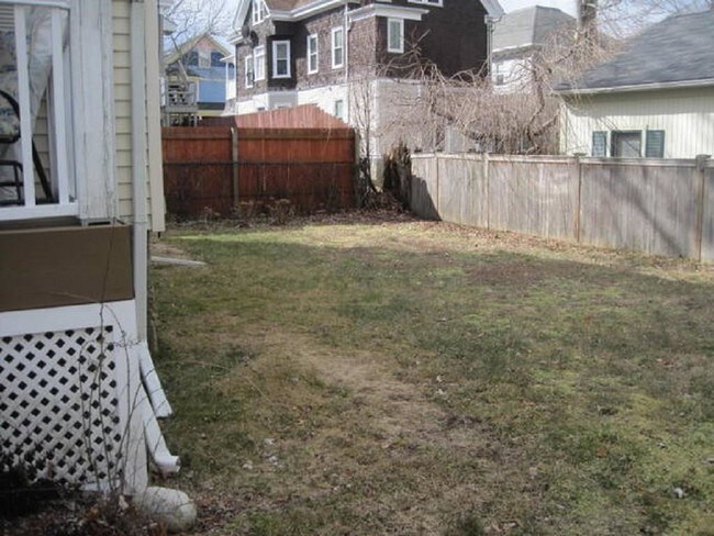 Building Photo - 53 Gibbs Ave