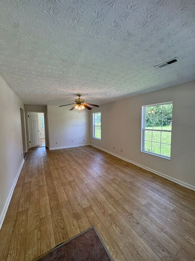 Foto del edificio - 3222 Craigs Chapel Rd