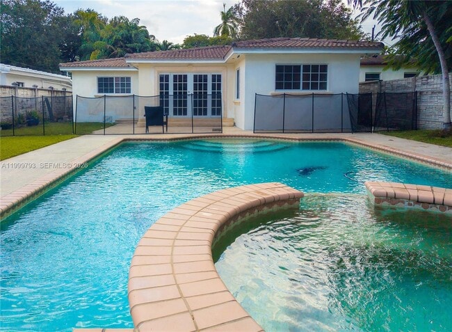 Foto del edificio - 5781 SW 25th St