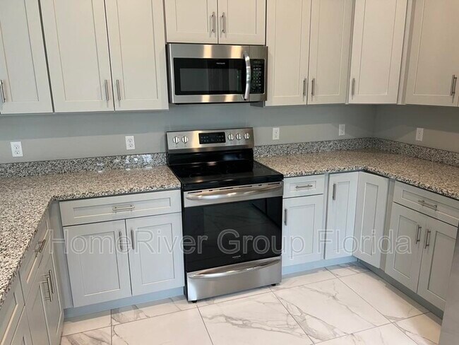 Foto del edificio - 106 Oak Cir