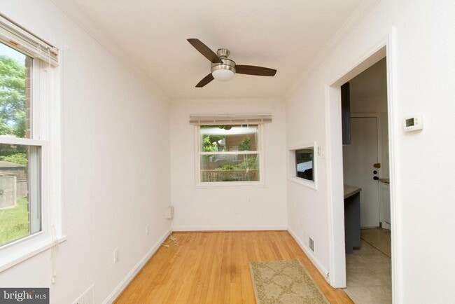 Foto del edificio - 5715 Fenwick Dr