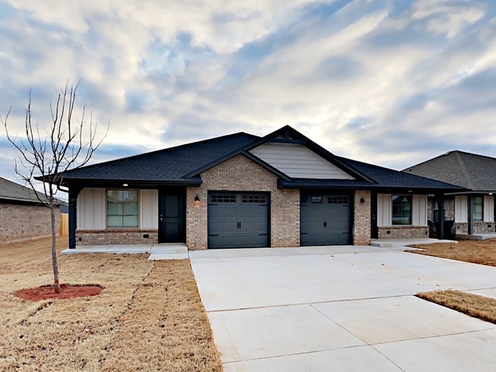 Primary Photo - Be the 1st to live in this brand new duplex!