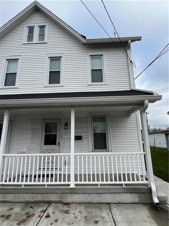 Primary Photo - 423 E Main St