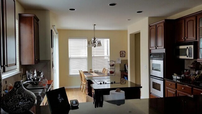 Foto del edificio - 10868 Trotwood Way