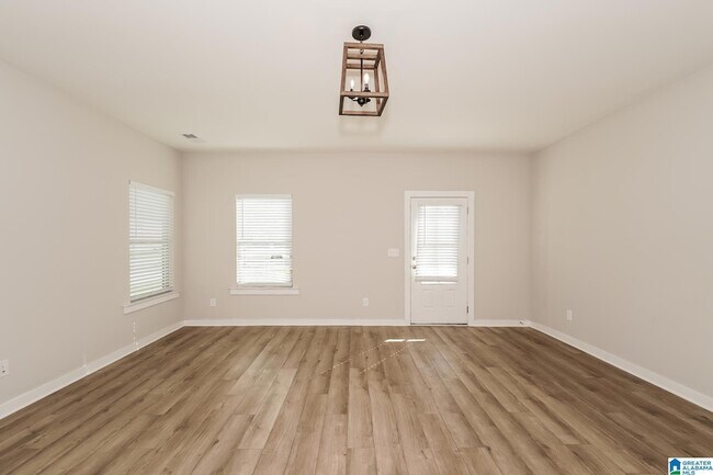 Foto del edificio - 142 Kings Wy