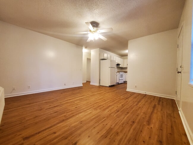 Building Photo - 67 Harry Ave