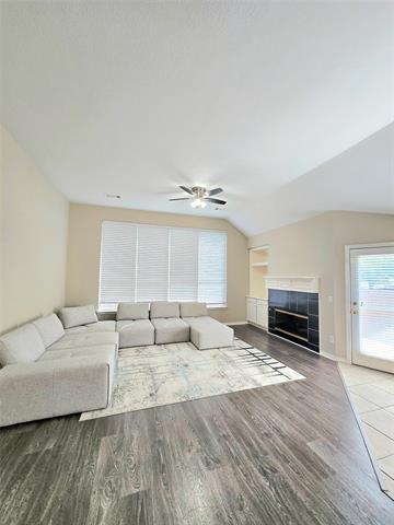 Foto del edificio - 2733 Club Ridge Dr