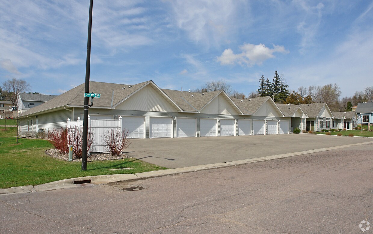 Primary Photo - 505-525 2nd Ave SW