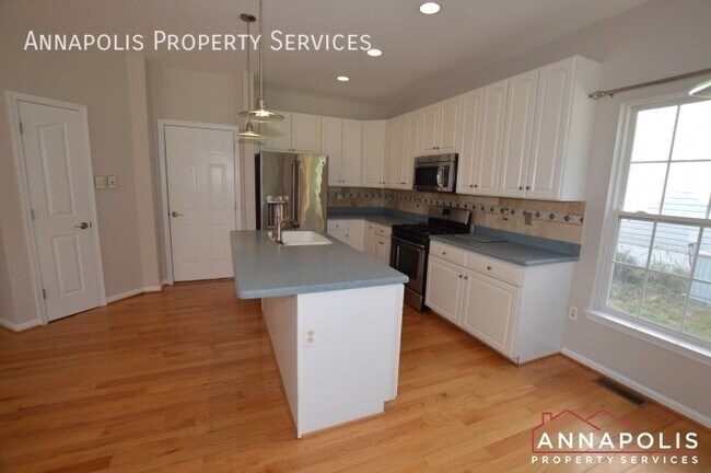 Building Photo - 122 farmbrook lane