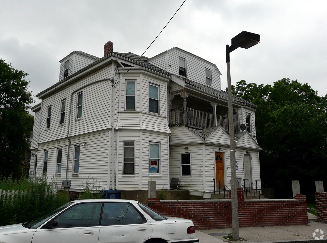 Building Photo - 4-6 Trull St