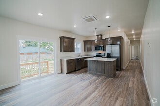 Building Photo - 544 K St