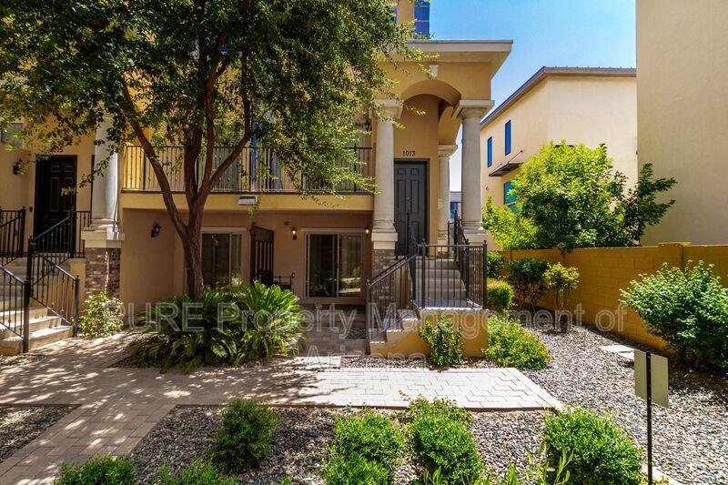 Photo - 421 W 6th St