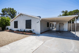 Building Photo - 2208 E Melinda Ave