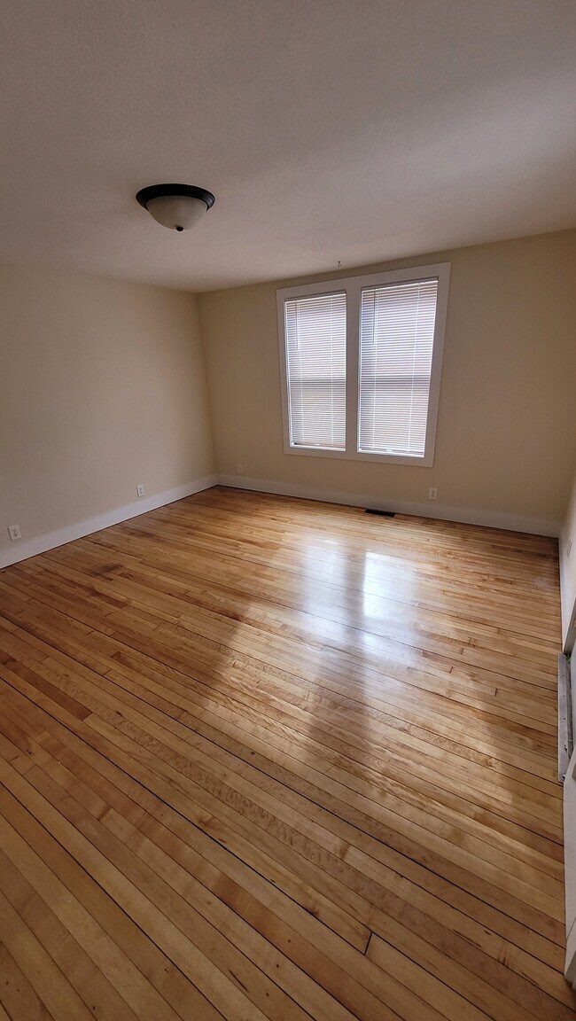Foto del edificio - 412 20th Ave NE