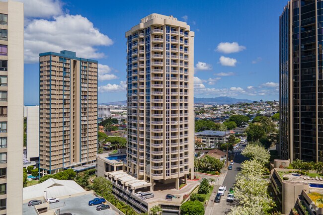 Nuuanu Parkside