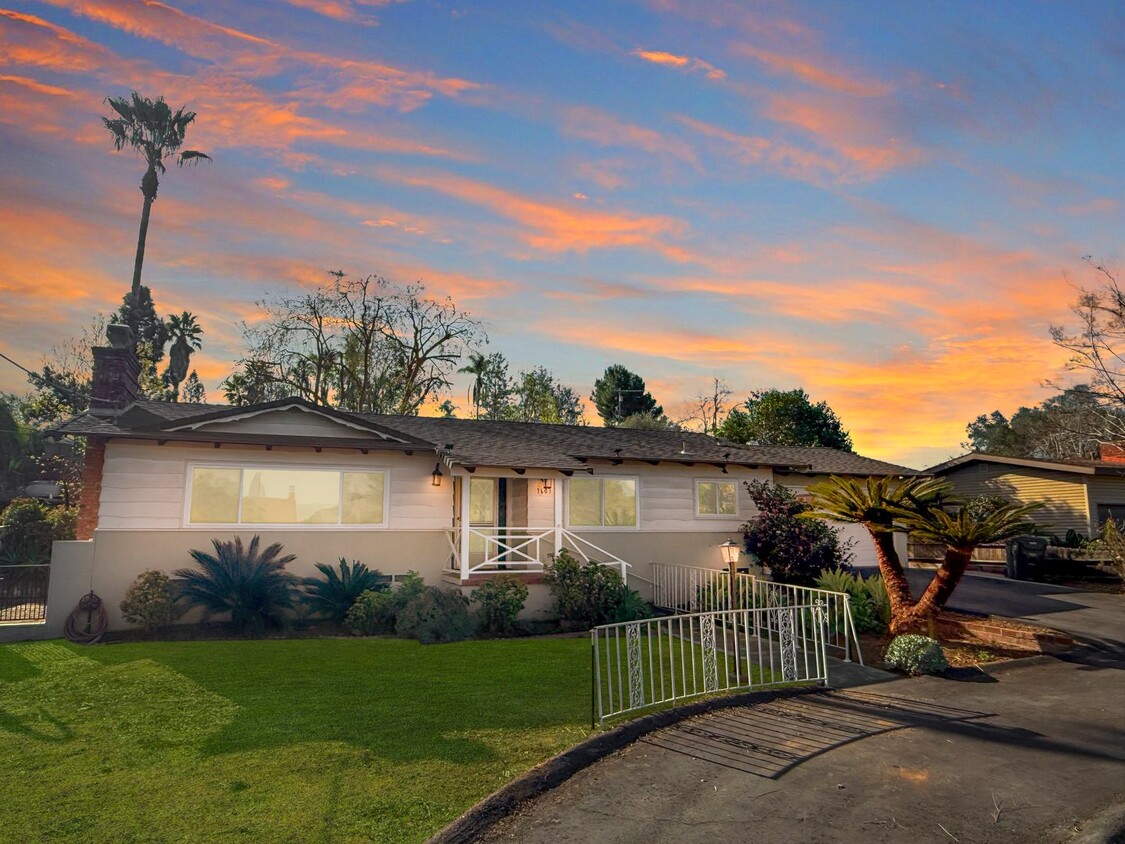 Foto principal - Charming 2B/2BA House in Escondido!