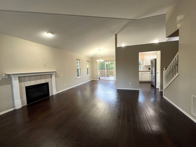 Foto del edificio - Beautiful Lake Stevens Townhome - Avail Now!