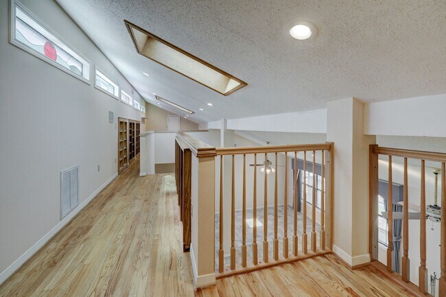 Foto del edificio - 12811 Ashford Hills Dr