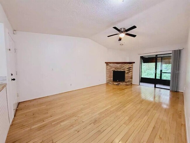 Building Photo - 1708 Foxhall Cir