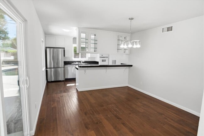 Building Photo - 7737 Minstrel Ave