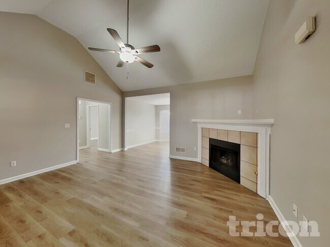 Foto del edificio - 210 Baxter Ln