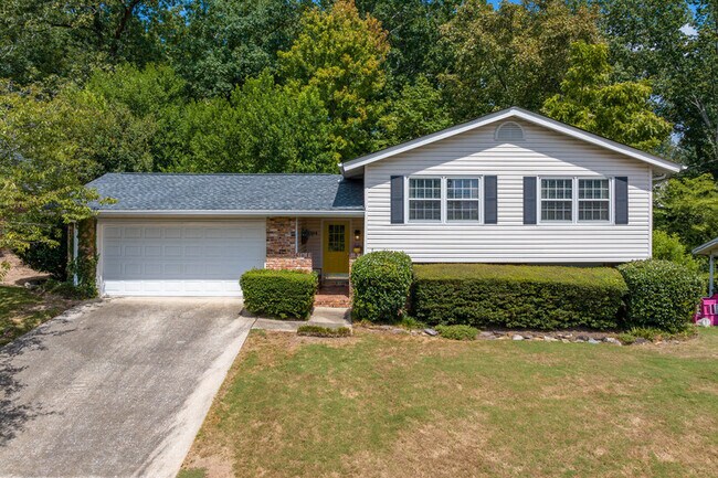 Foto del edificio - 404 A Hanes Blvd